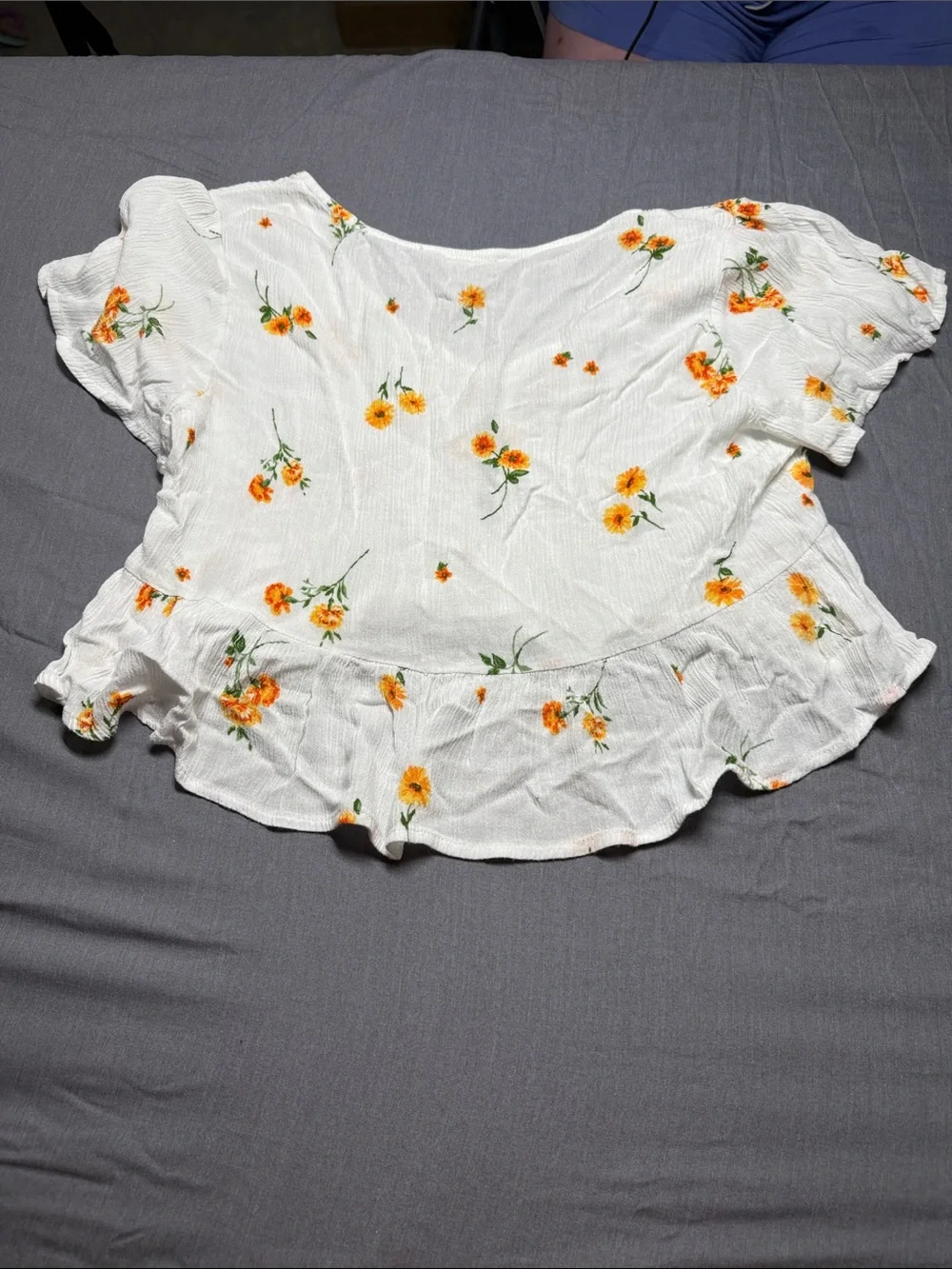 La Hearts White Floral Tie-Front Peplum Blouse with Orange Accents